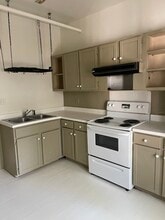 856 Boston Post Rd, Unit Apt1 in Madison, CT - Foto de edificio - Building Photo