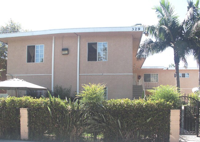 329 N Rose St in Anaheim, CA - Foto de edificio - Building Photo