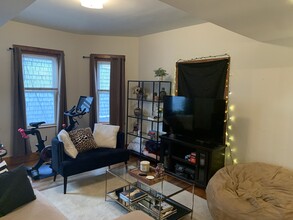 346 Faneuil St, Unit 2 in Boston, MA - Building Photo - Building Photo