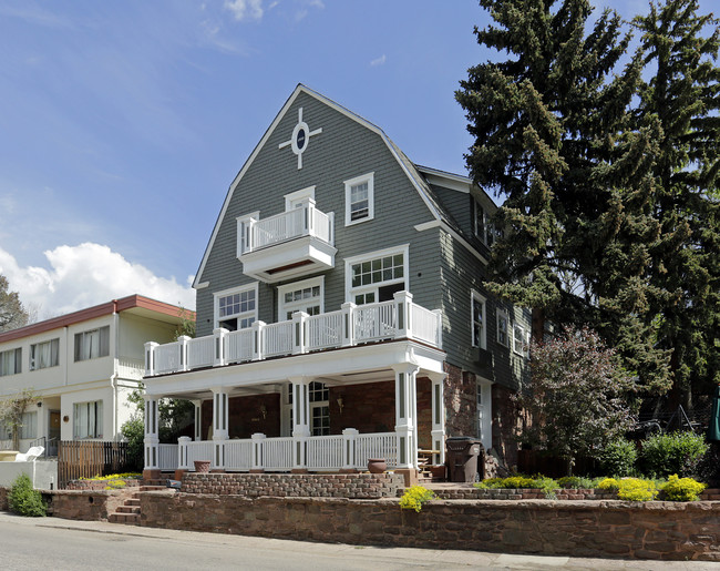 42 Park Ave in Manitou Springs, CO - Building Photo - Building Photo