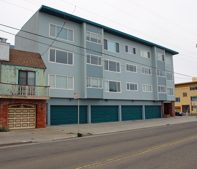 2090 Great Hwy in San Francisco, CA - Foto de edificio - Building Photo