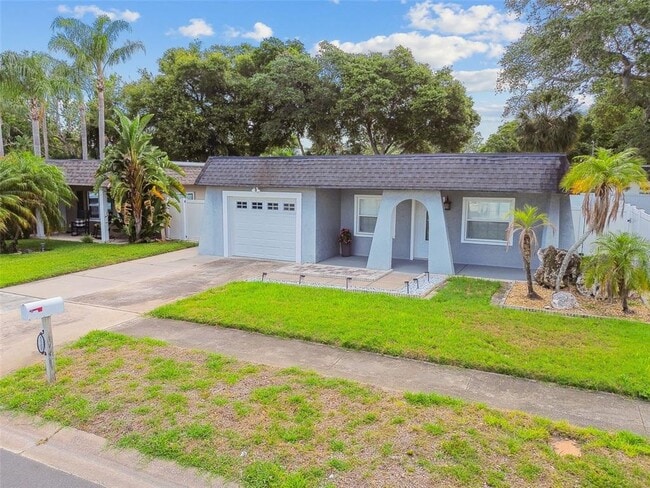 12257 Eldon Dr in Largo, FL - Building Photo - Building Photo