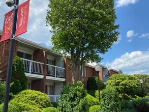 Park Place One Apartments in Philadelphia, PA - Foto de edificio - Building Photo