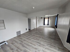 2004 Adams Ave in La Grande, OR - Building Photo - Building Photo