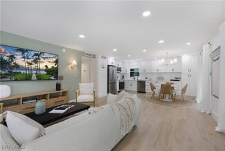 1549 Sandpiper St in Naples, FL - Building Photo - Building Photo