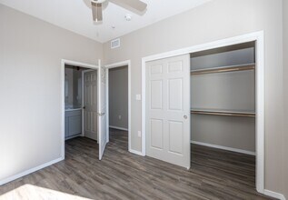 247 US-550 in Bernalillo, NM - Foto de edificio - Building Photo