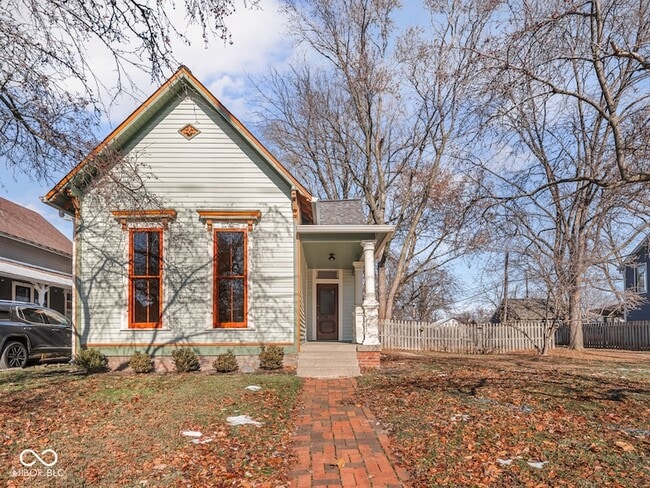 property at 1118 E St Clair St