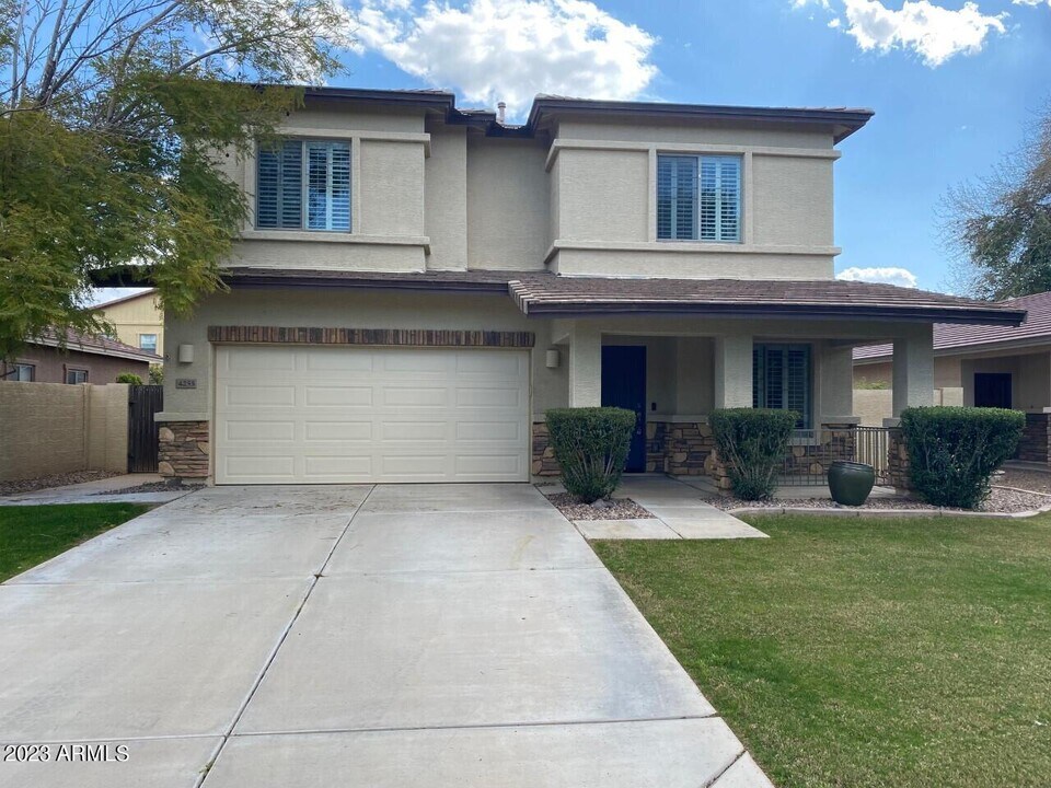 4255 E Park Ave in Gilbert, AZ - Building Photo