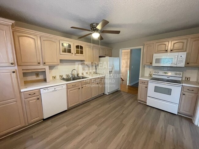 property at 284 Longmeadow Dr