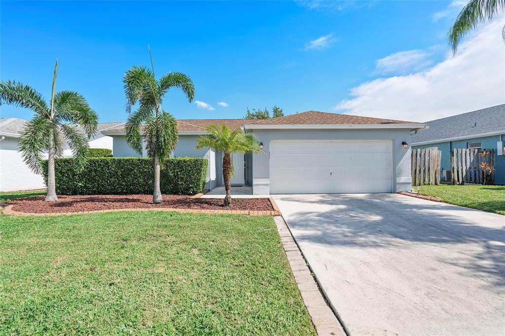 1476 Waterway Cove Dr in Wellington, FL - Building Photo