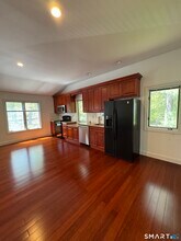 108 Comstock Hill Ave in Norwalk, CT - Building Photo - Building Photo