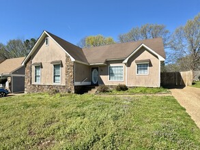 4106 Friendly Way in Memphis, TN - Foto de edificio - Building Photo