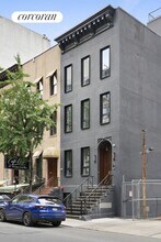 317 W 51st St in New York, NY - Building Photo - Building Photo