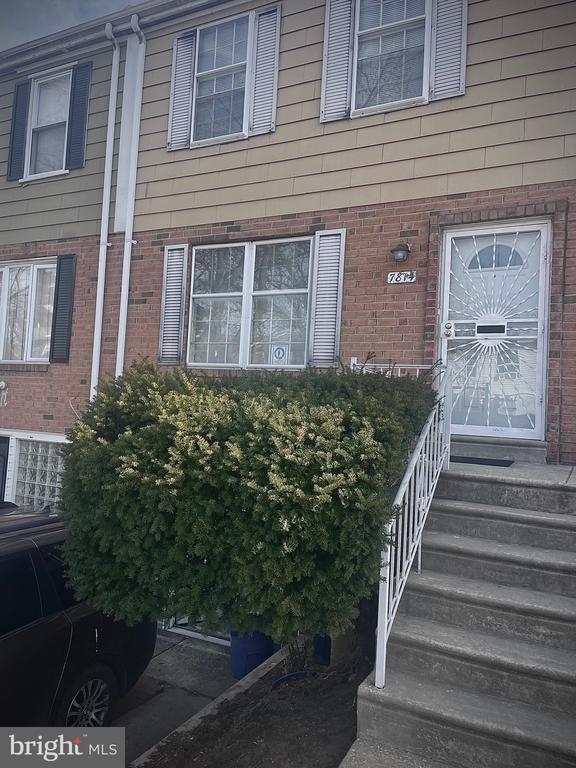 property at 7814 Saturn Pl