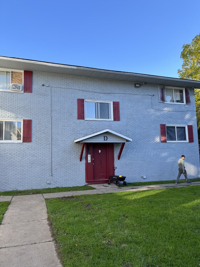 1427 Oneida St, Unit B-4 in Utica, NY - Building Photo - Building Photo