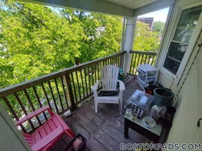 24 Claymoss Rd, Unit 3 in Boston, MA - Foto de edificio - Building Photo