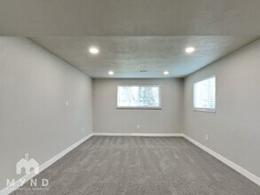 1214 S Saulsbury Ct in Lakewood, CO - Building Photo - Building Photo