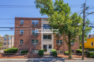 132 Sherman St, Unit 7 in Cambridge, MA - Foto de edificio - Building Photo