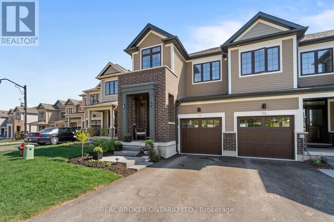 690 Broadway in Orangeville, ON - Building Photo - Building Photo