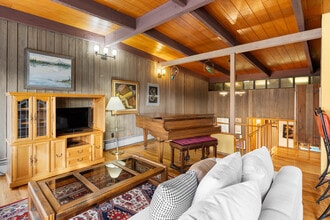 6008 SW 21st Ave in Portland, OR - Building Photo - Building Photo