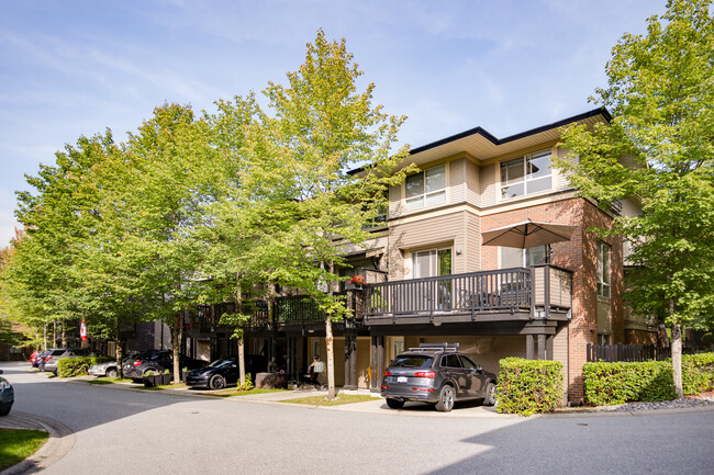 301 Klahanie Dr in Port Moody, BC - Building Photo - Primary Photo