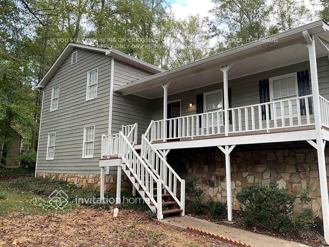 property at 902 Laurel Ct
