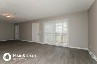319 Cedarwood Ln in Matthews, NC - Building Photo - Building Photo