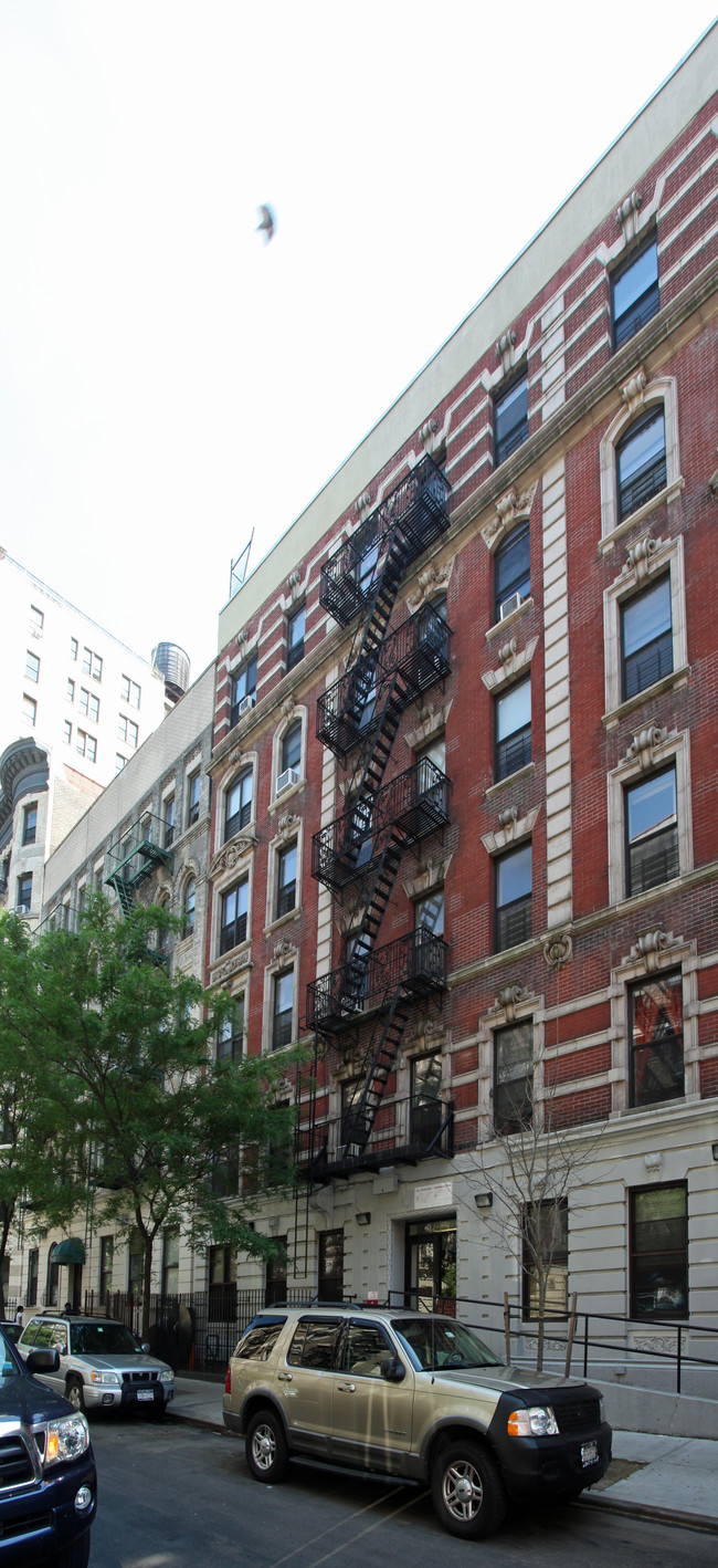 West 107th St Apartments in New York, NY - Foto de edificio - Building Photo