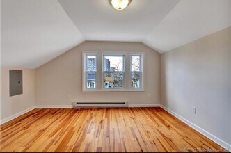 72 Crown St in Meriden, CT - Building Photo - Building Photo