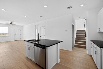 5900 Swedish Farms Ter in Del Valle, TX - Building Photo - Building Photo