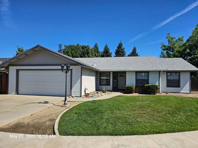 property at 1998 E Toledo Ave