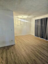 1151 S Chestnut Ave in Fresno, CA - Building Photo - Building Photo