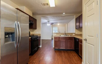 6353 Scotchwood Dr in Katy, TX - Building Photo - Building Photo