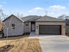 43 Blairgowrie Dr in Bella Vista, AR - Building Photo