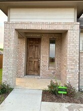 417 Alpha Rd in Pilot Point, TX - Building Photo - Building Photo