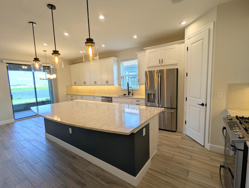 2585 SW 83rd Terrace in Miramar, FL - Building Photo