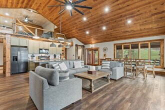 299 Westview Dr in Ellijay, GA - Building Photo - Building Photo