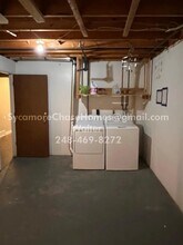 2912 Canarsie Dr in Lansing, MI - Foto de edificio - Building Photo