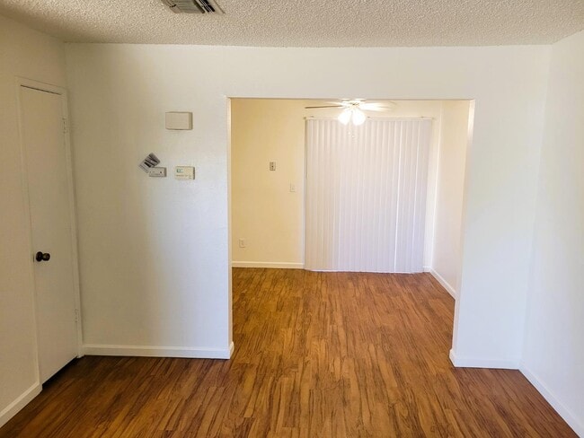 911 Minnewawa Ave in Clovis, CA - Building Photo - Building Photo