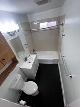 3013 SE Waverleigh Blvd in Portland, OR - Building Photo - Building Photo