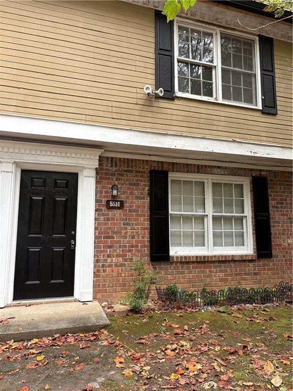 property at 5510 Estates Ct