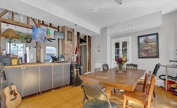 5 Sachem St, Unit 3 in Boston, MA - Foto de edificio - Building Photo