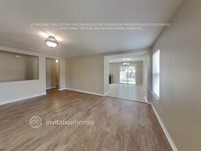 7102 Beekman Lake Dr in Jacksonville, FL - Building Photo - Building Photo