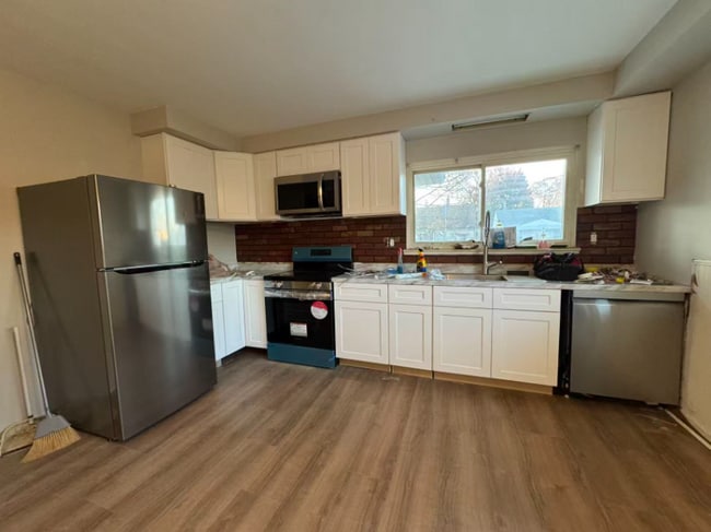 26806 Wolverine St in Madison Heights, MI - Foto de edificio - Building Photo