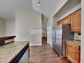 1200 Nighthawk Ct in Mount Juliet, TN - Foto de edificio - Building Photo