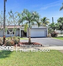 5380 SW 8th Ct in Plantation, FL - Foto de edificio - Building Photo