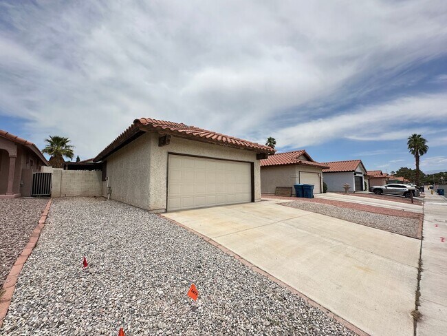 216 Jon Belger Dr in Las Vegas, NV - Building Photo - Building Photo