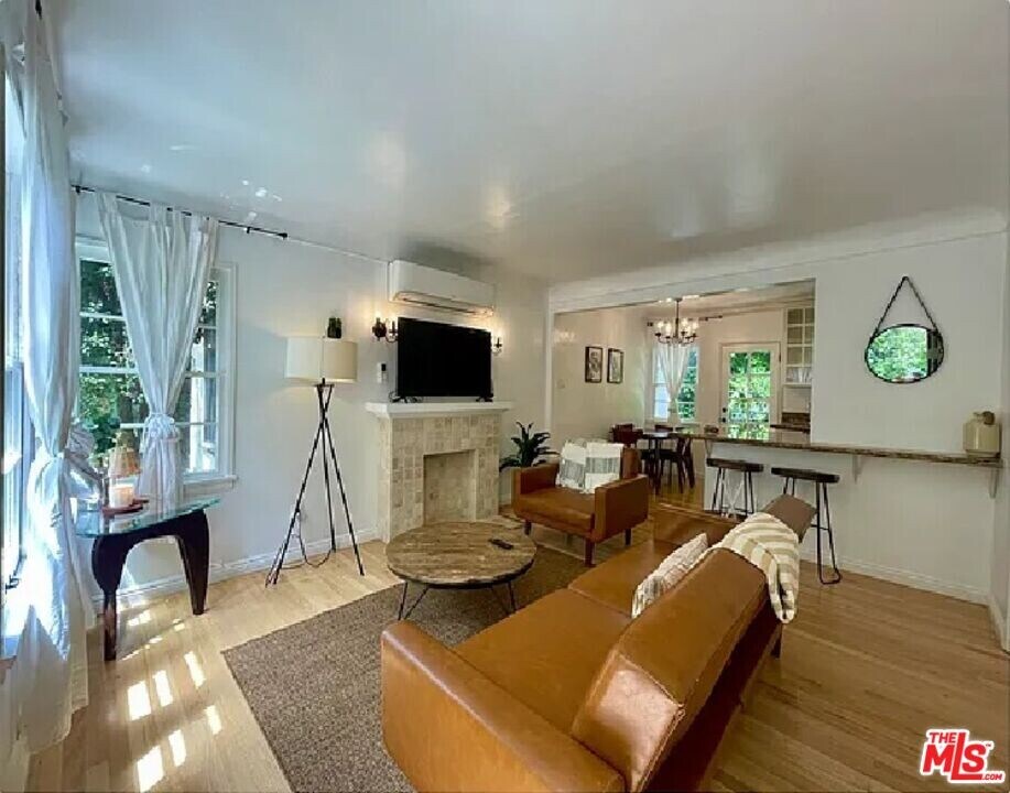 953 19th St in Santa Monica, CA - Building Photo