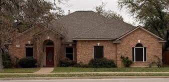 504 Oakwood Blvd in Round Rock, TX - Building Photo