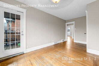 130 Emerald St S in Hamilton, ON - Building Photo - Building Photo